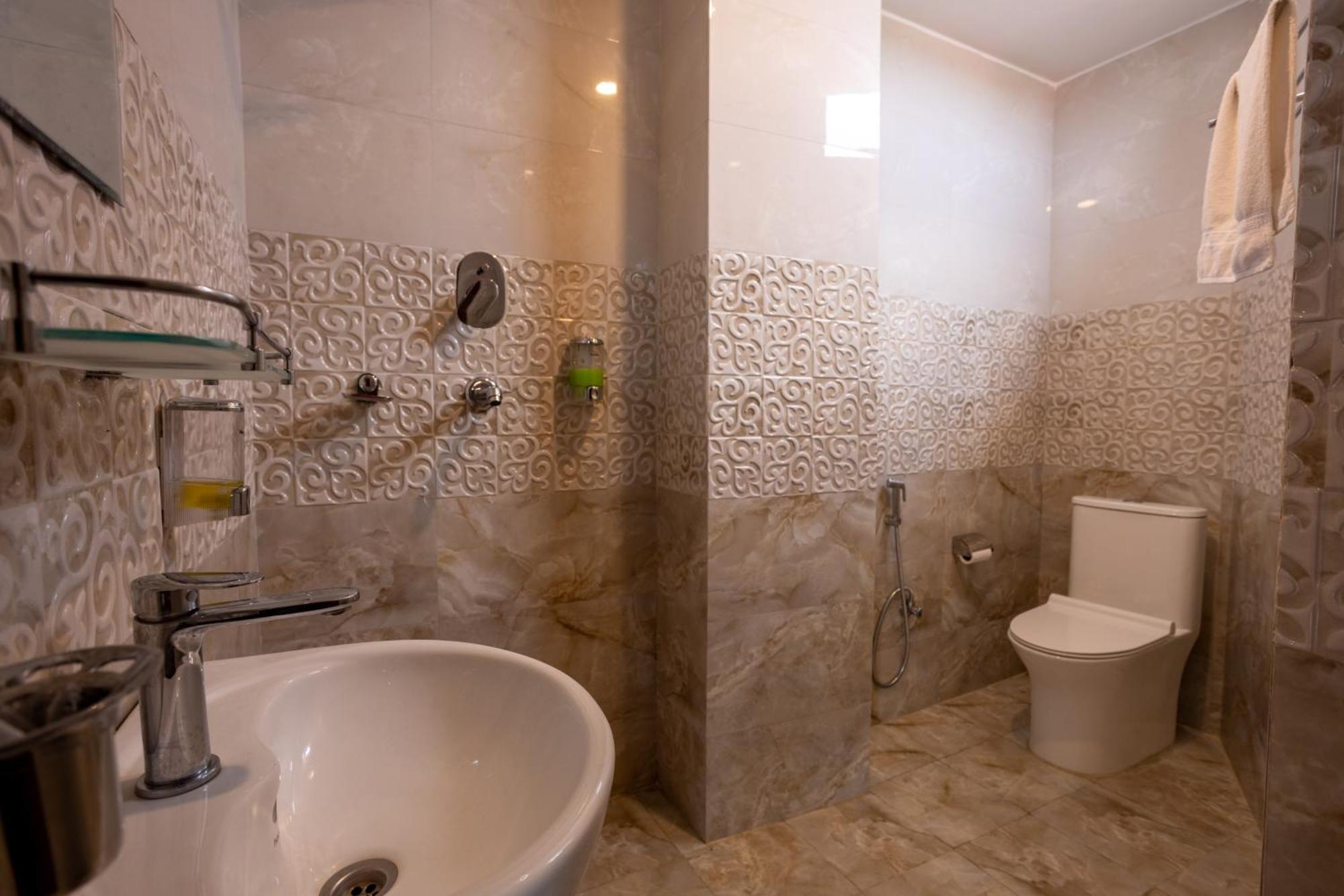 Airport Himalaya Boutique Hotel Kathmandu Luaran gambar