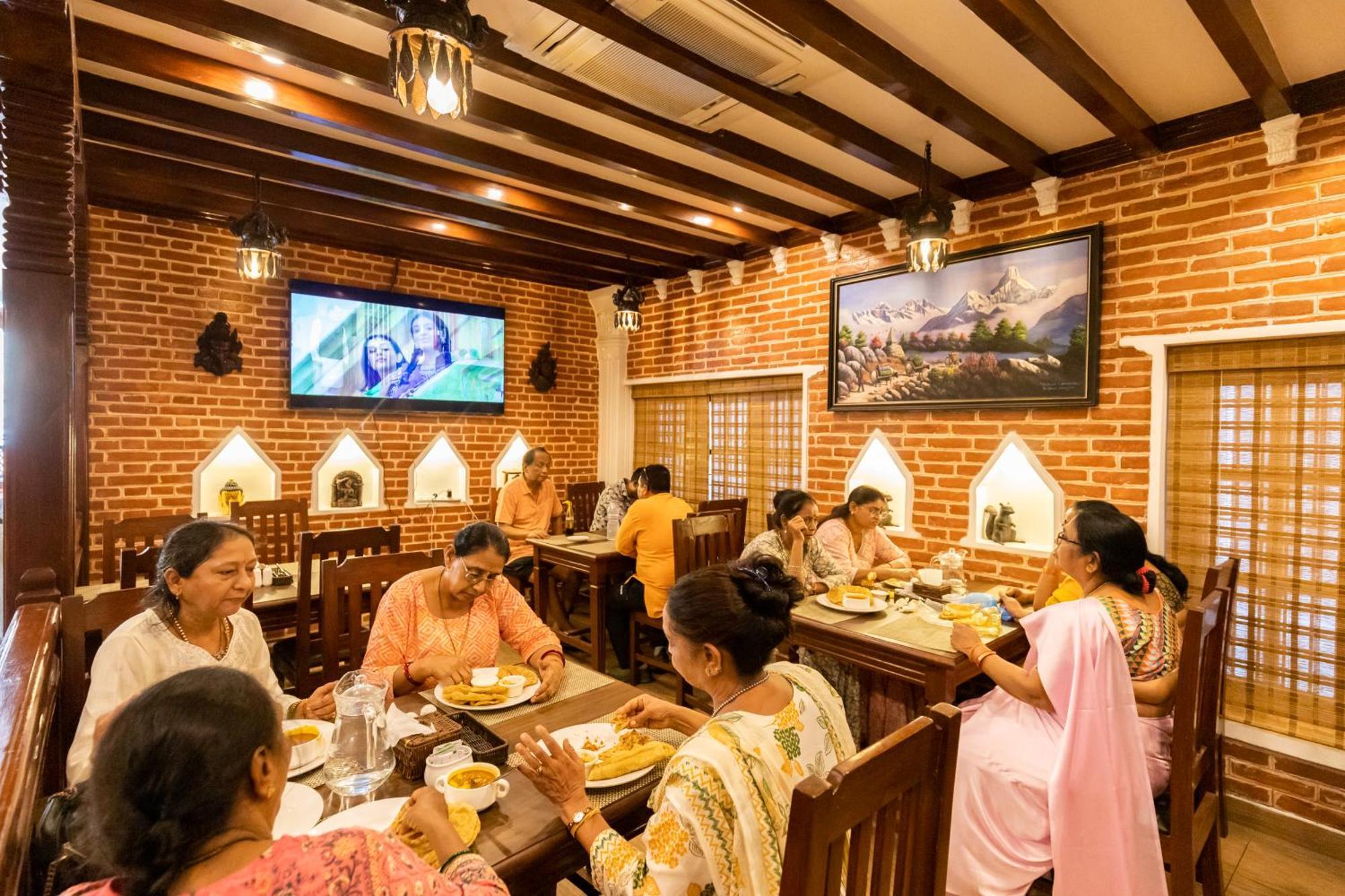 Airport Himalaya Boutique Hotel Kathmandu Luaran gambar