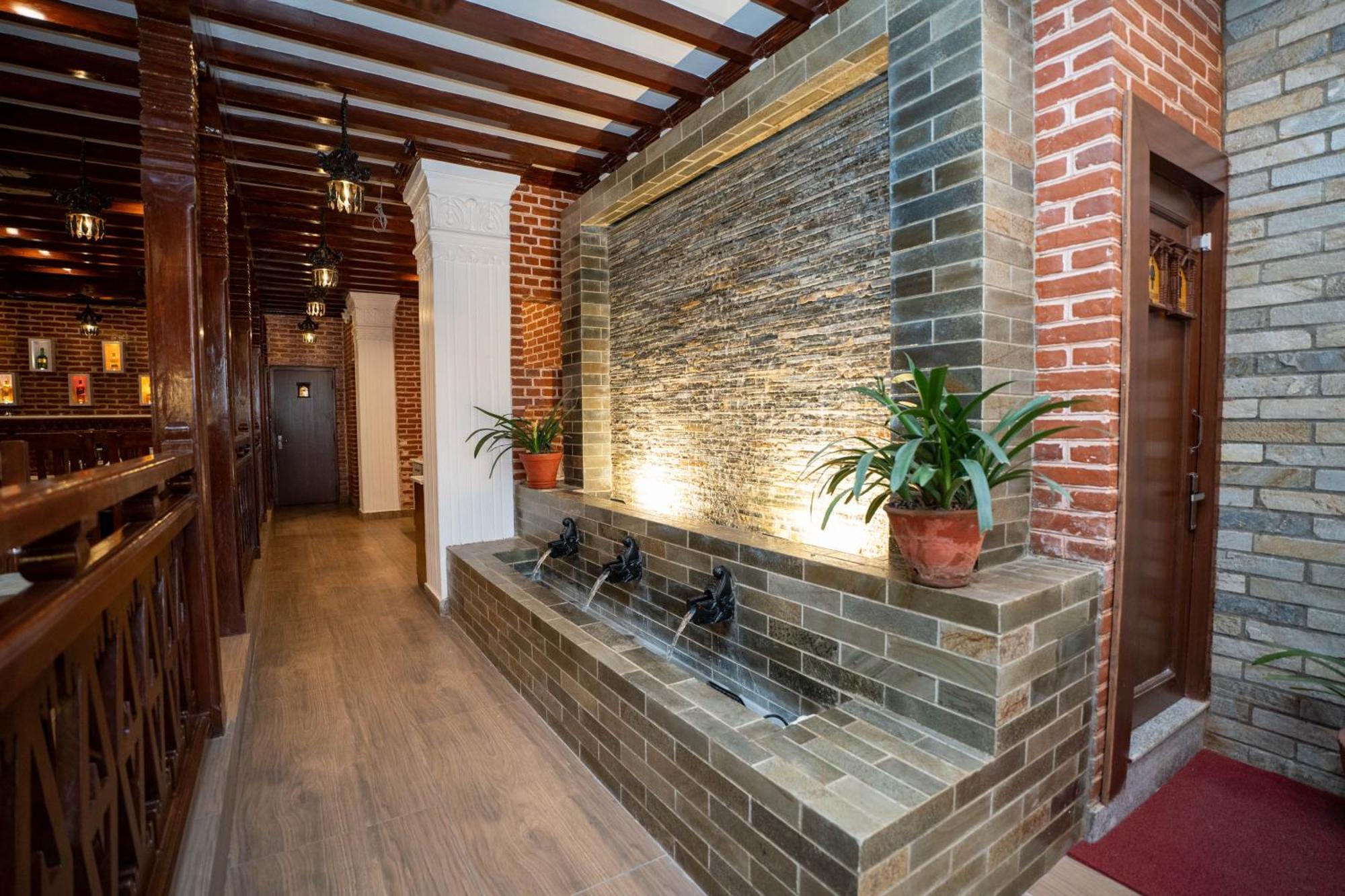 Airport Himalaya Boutique Hotel Kathmandu Luaran gambar